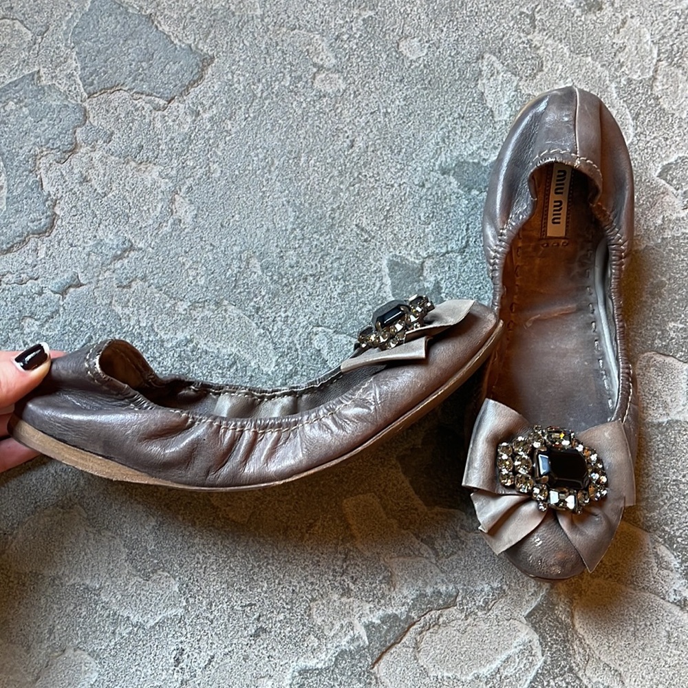 Grey Leather Miu Miu Flats - Picture 2 of 4
